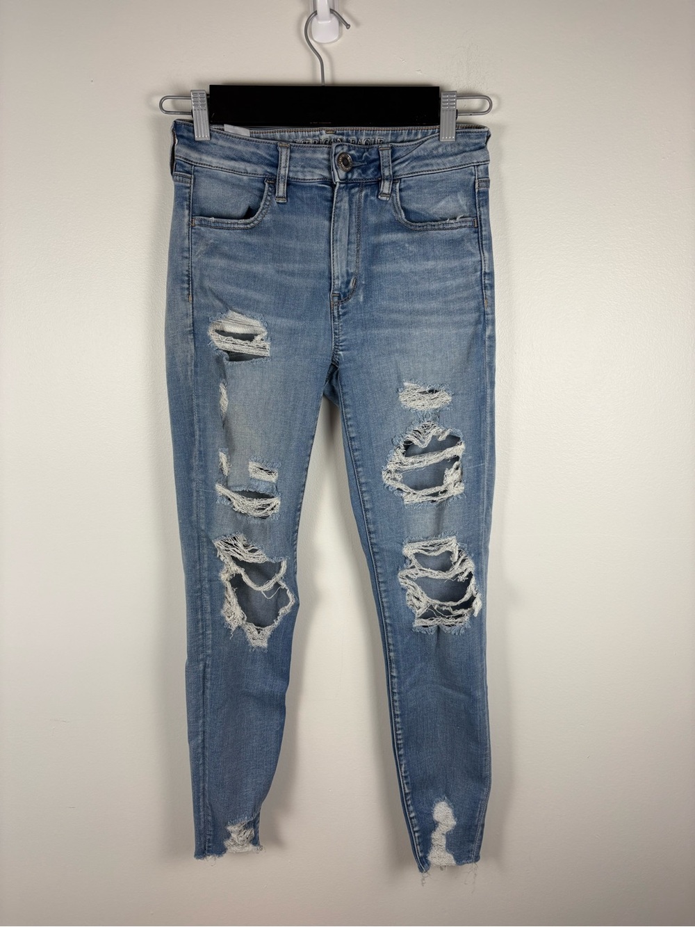 American Eagle Women Super Stretch X Distressed Skinny Jeans Light Blue Size 6
